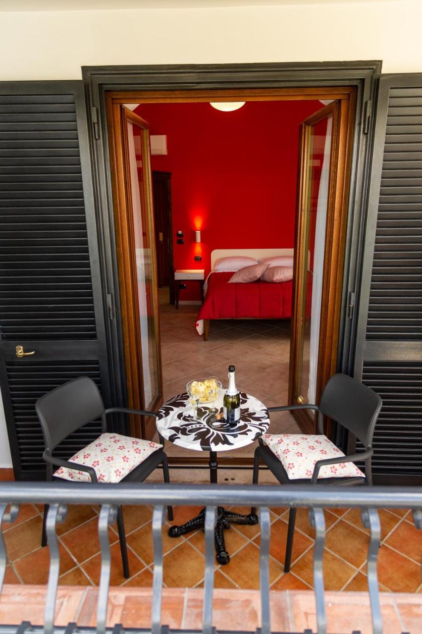 Ohana Bed And Breakfast 카스텔라마레디스타비아 외부 사진