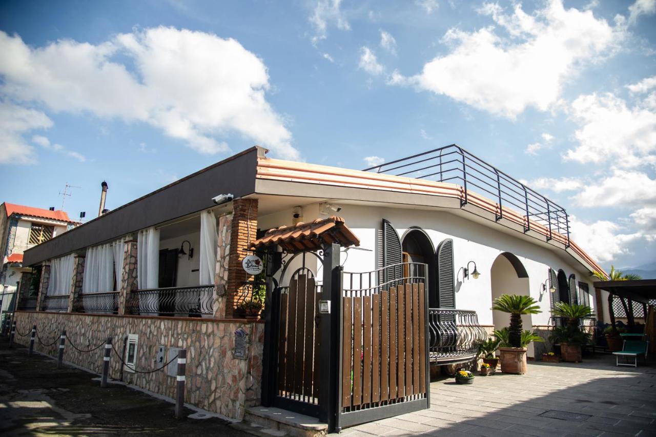 Ohana Bed And Breakfast 카스텔라마레디스타비아 외부 사진